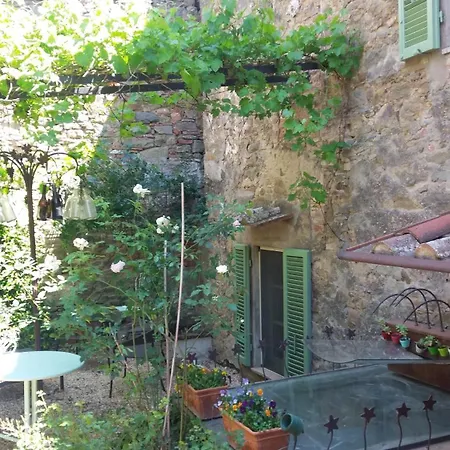 Pane E Vino לינה וארוחת בוקר קורטונה