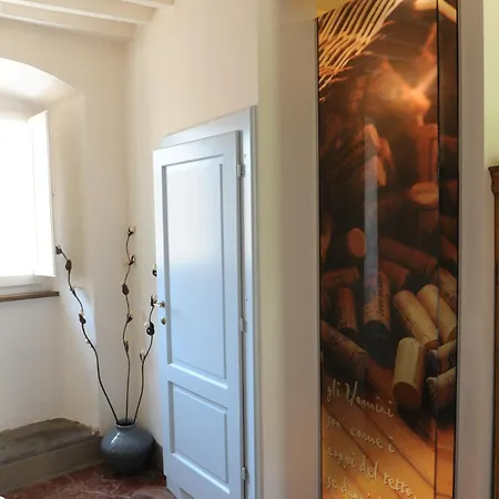 Pane E Vino Bed & Breakfast Cortona